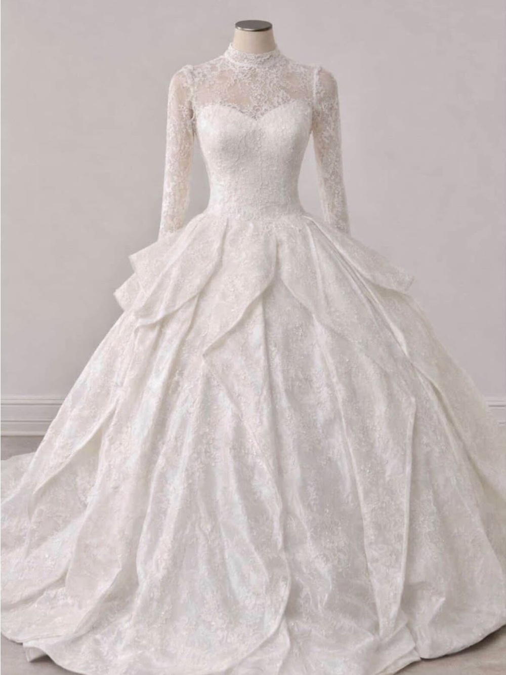 Elegant Lace Long-Sleeve Ball Gown Wedding Dress - White